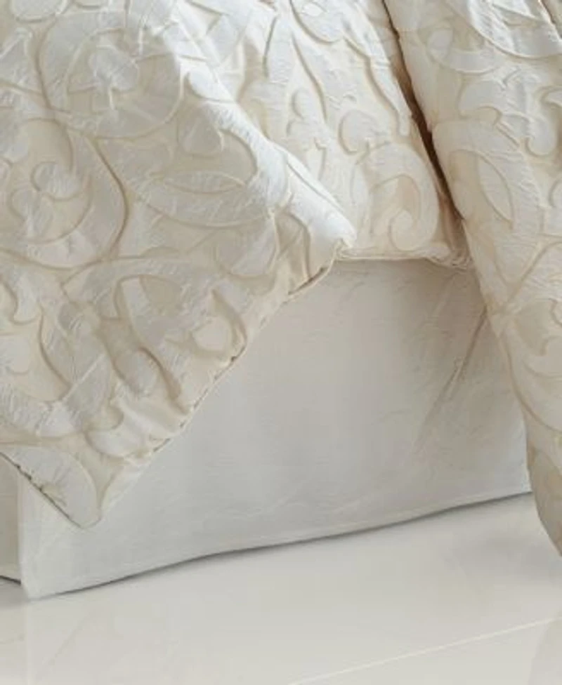 J Queen New York La Boheme Comforter Sets