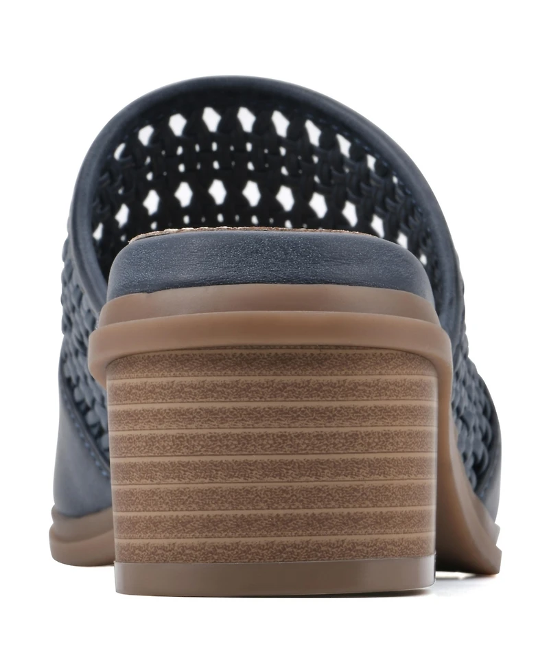 Cliffs by White Mountain Women's Corley Comfort Sandal
