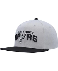 Men's Mitchell & Ness Gray, Black San Antonio Spurs Side Core 2.0 Snapback Hat