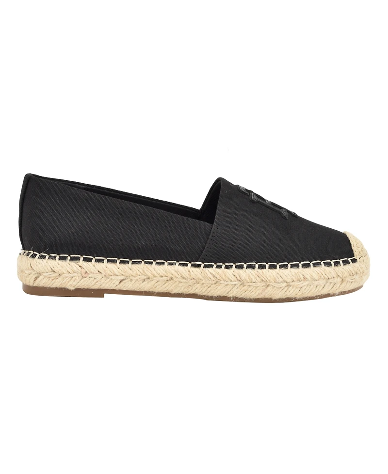 Tommy Hilfiger Women's Peanni Flat Espadrille Closed Toe Shoes