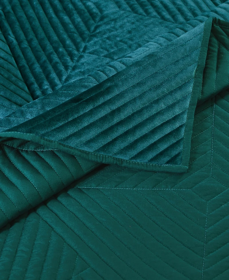 Greenland Home Fashions Riviera Velvet Finely Stitched Quilted Throw, 50"x60"