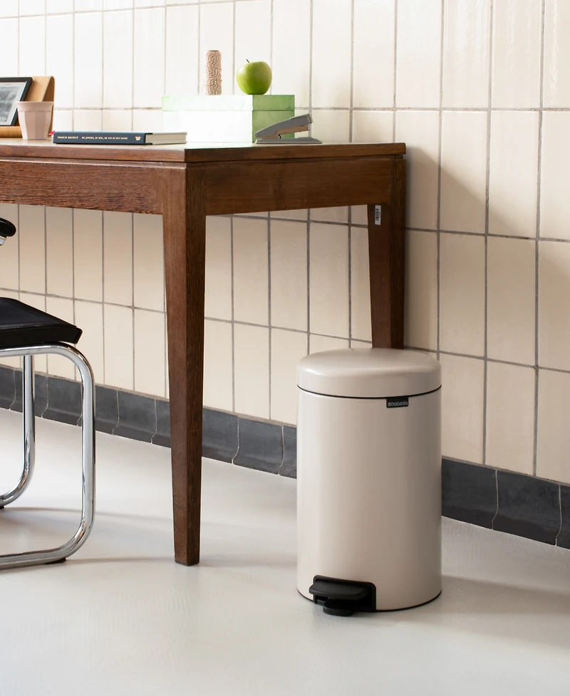 New Icon Step on Trash Can, 3.2 Gallon, 12 Liter