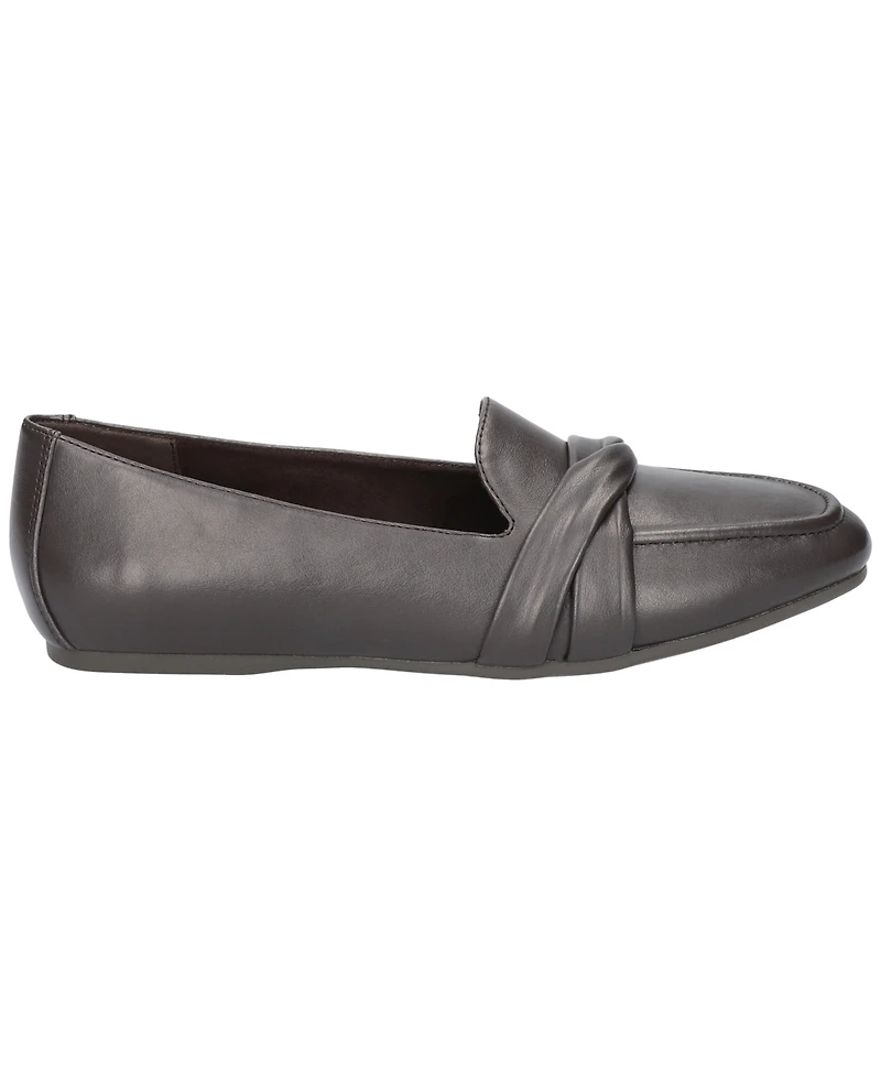 Easy Street Women's Betty Square Toe Flats