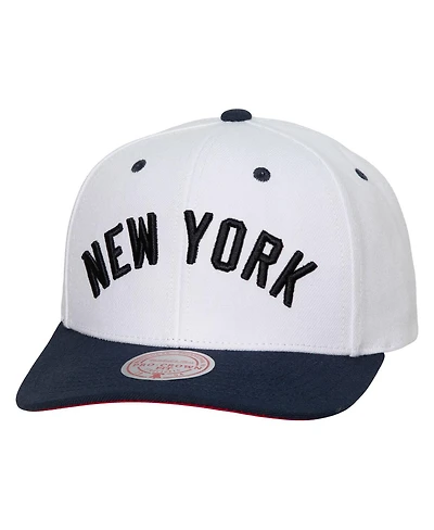 Men's Mitchell & Ness White New York Yankees Cooperstown Collection Pro Crown Snapback Hat