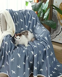 Happycare Textiles Advanced Water Resistant Pets Print Comfort Throw, 50" x 60"