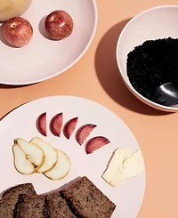 Year & Day 16 Piece Dinnerware Set, Service for 4