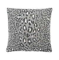 Safavieh Gwynn Leopard 18" x Pillow