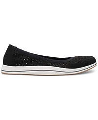 Clarks Women's Cloudsteppers Breeze Roam Perfed Flats