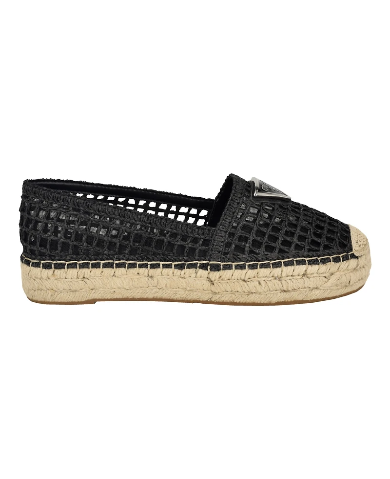 Guess Women's Mones Closed Toe Jute Mesh Upper Casual Espadrille Flats
