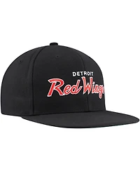 Men's Mitchell & Ness Black Detroit Red Wings Core Team Script 2.0 Snapback Hat