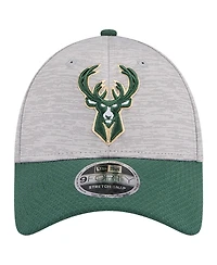 Men's New Era Heather Gray, Hunter Green Milwaukee Bucks Active Digi-Tech Two-Tone 9FORTY Adjustable Hat