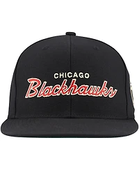 Mitchell Ness Men's Black Chicago Blackhawks Core Team Script 2.0 Snapback Hat
