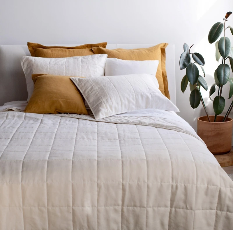 French Linen 3pc Quilt & Sham Set