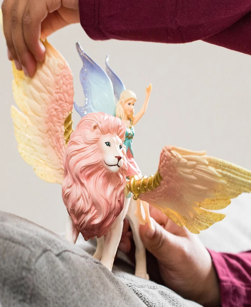 Schleich Bayala Fairy In Flight On Winged Lion Playset