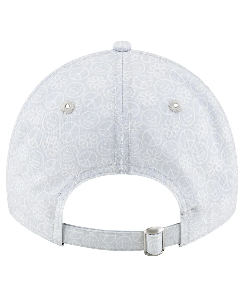 New Era Women's Silver Dallas Cowboys Smiley 9TWENTY Adjustable Hat