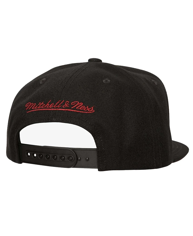 Mitchell & Ness Men's Black Miami Heat Shattered Snapback Hat