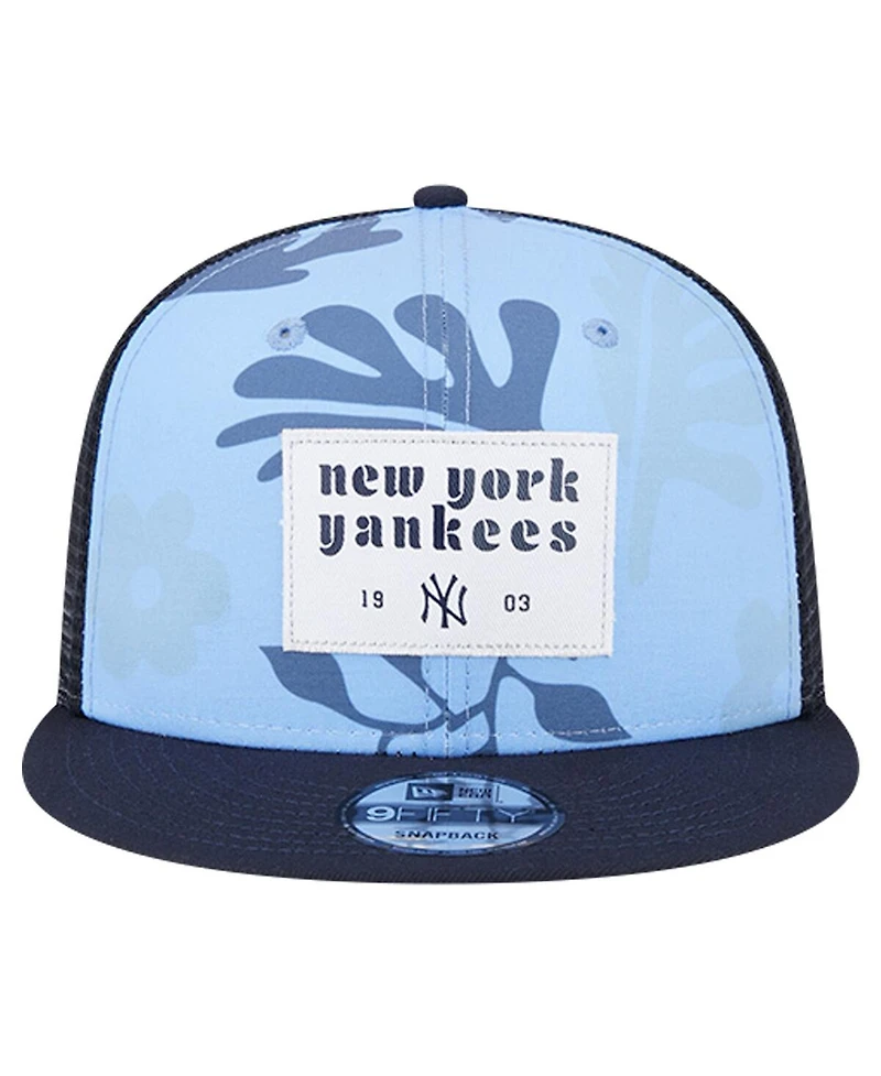 New Era Men's Navy New York Yankees Bikini Bottom Trucker 9FIFTY Snapback Hat