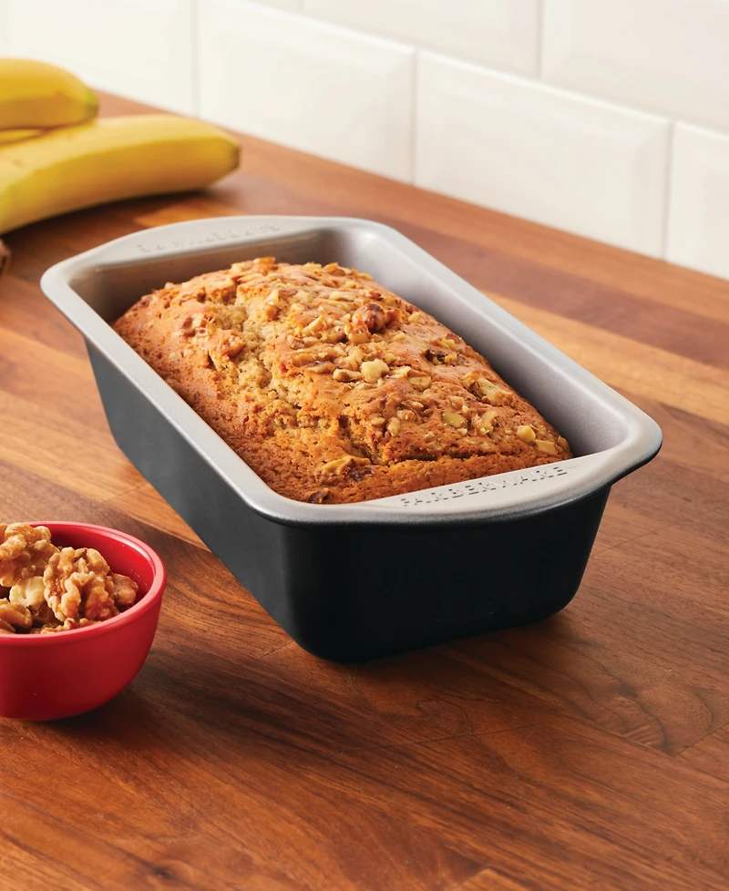 Farberware Bake with Mickey Mouse 9 x 5 Inch Loaf Pan