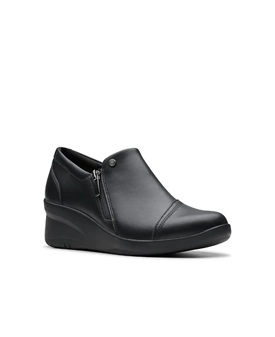 Clarks Women's Collection Suttyn Zip Shoes