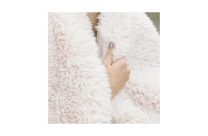 Chanasya Premium Fuzzy Tusicon Faux Longfur Throw Blanket