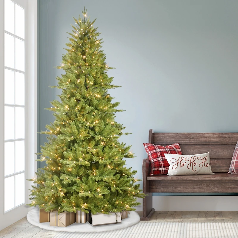 Puleo 7.5' Pre-Lit Middlebury Spruce Artificial Christmas Tree