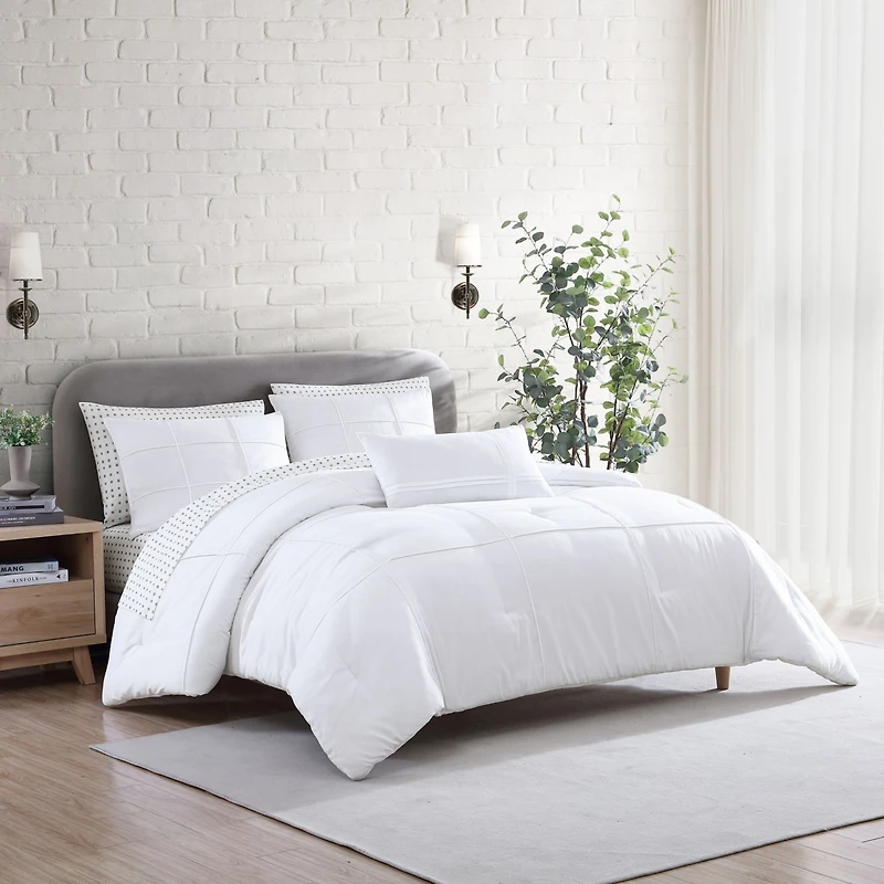 City Scene Solid Microfiber White 4 Piece Duvet Cover Set-King