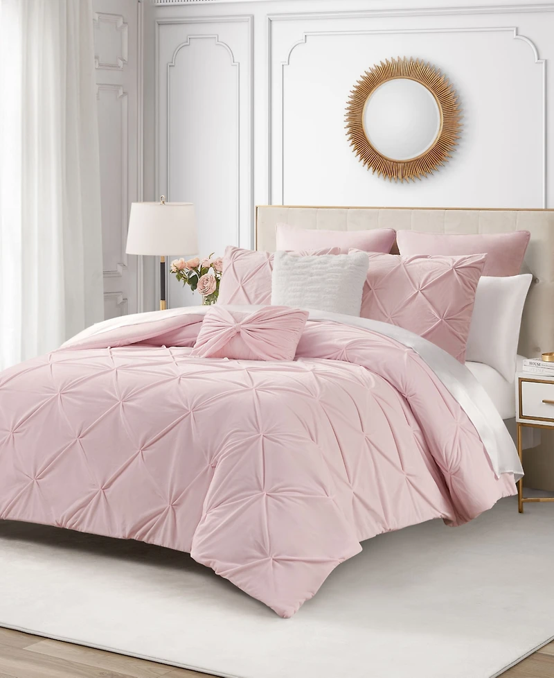 Juicy Couture Kiss Pleat Plush 7-Pc. Comforter Set, King