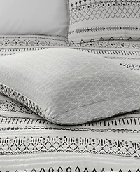 Madison Park Fraser Reversible Printed Microfiber Seersucker 3-Pc. Quilt Set, King/California King