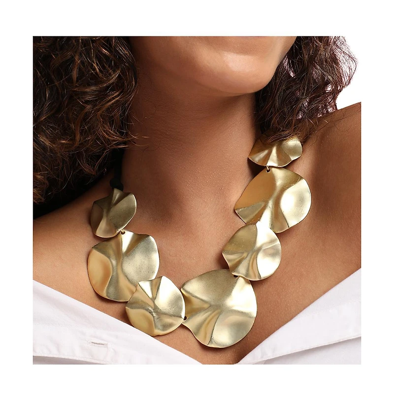 Sohi Women's Whispering Willow Statement Necklace
