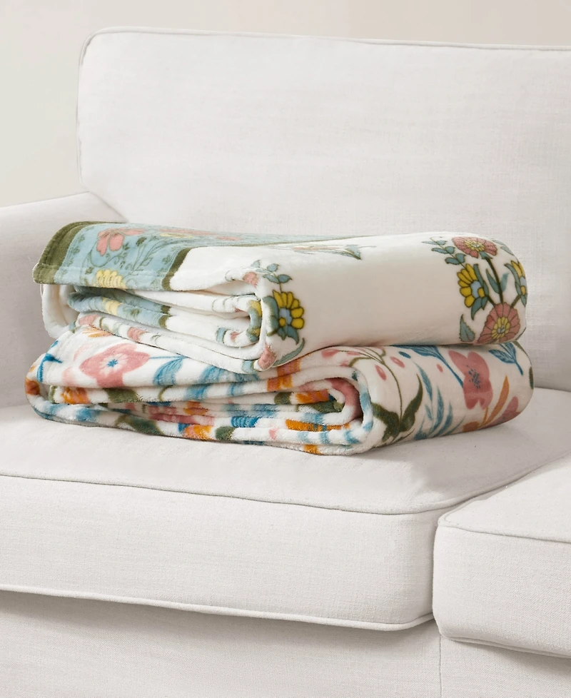 Jessica Simpson Plush Ultra Soft Throw, 50" x 70"