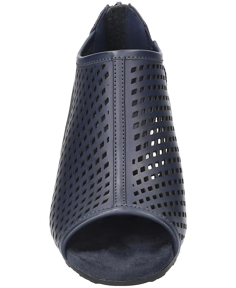 Easy Street Women's Amiri Block Heel Sandals