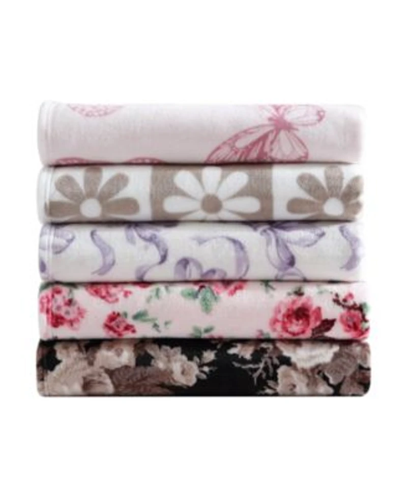 Betsey Johnson Classic Floral Ultra Soft Plush Fleece Blanket