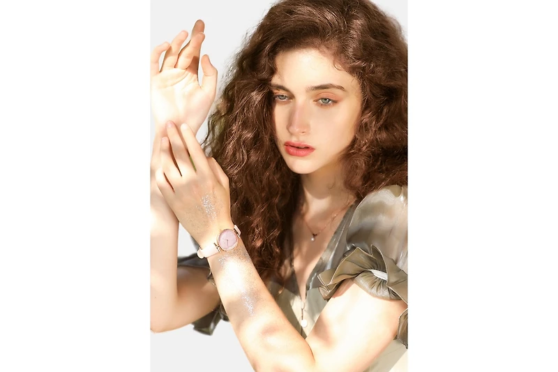 Woman Watch 30mm Mother-of-pearl dial 60 pearls, Victoria Hyde