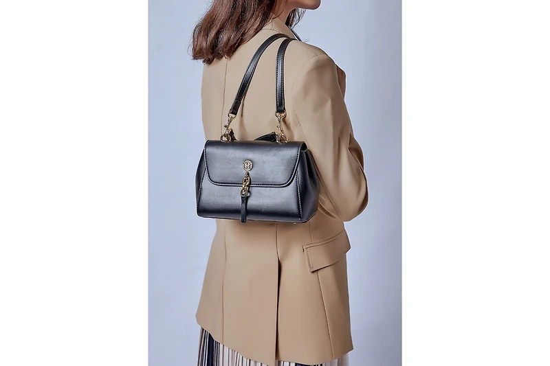 Women Classic Flap Bag Crossbody Victoria Hyde Elegance