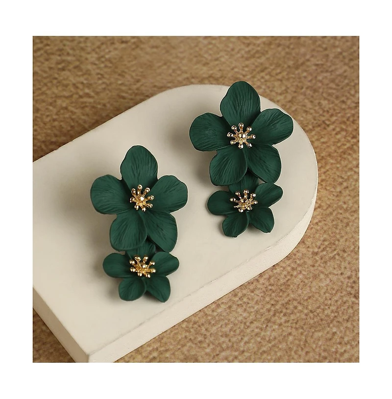 Sohi Women's Flower Drop Earrings