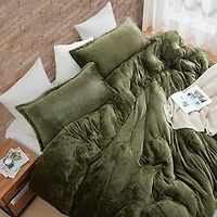 Thicker Than Thick - Coma Inducer Comforter Set - Standard Plush Filling - Winter Moss , King