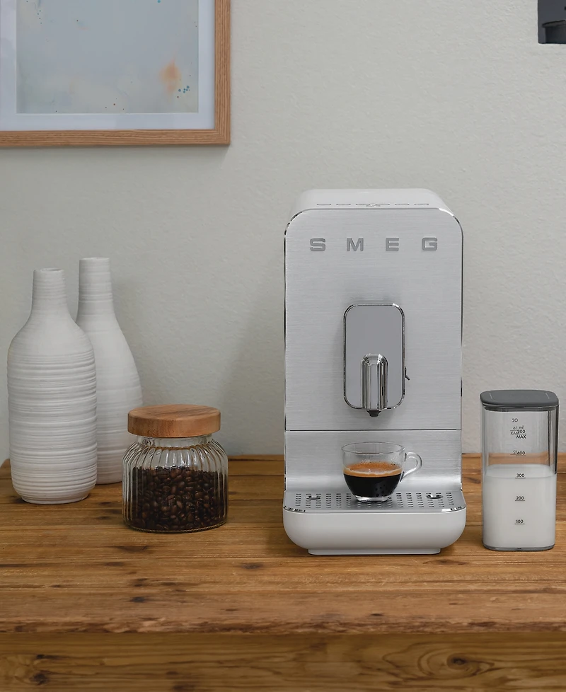 Smeg Contemporary Aesthetic Fully Automatic Coffee Machine with Auto Froth