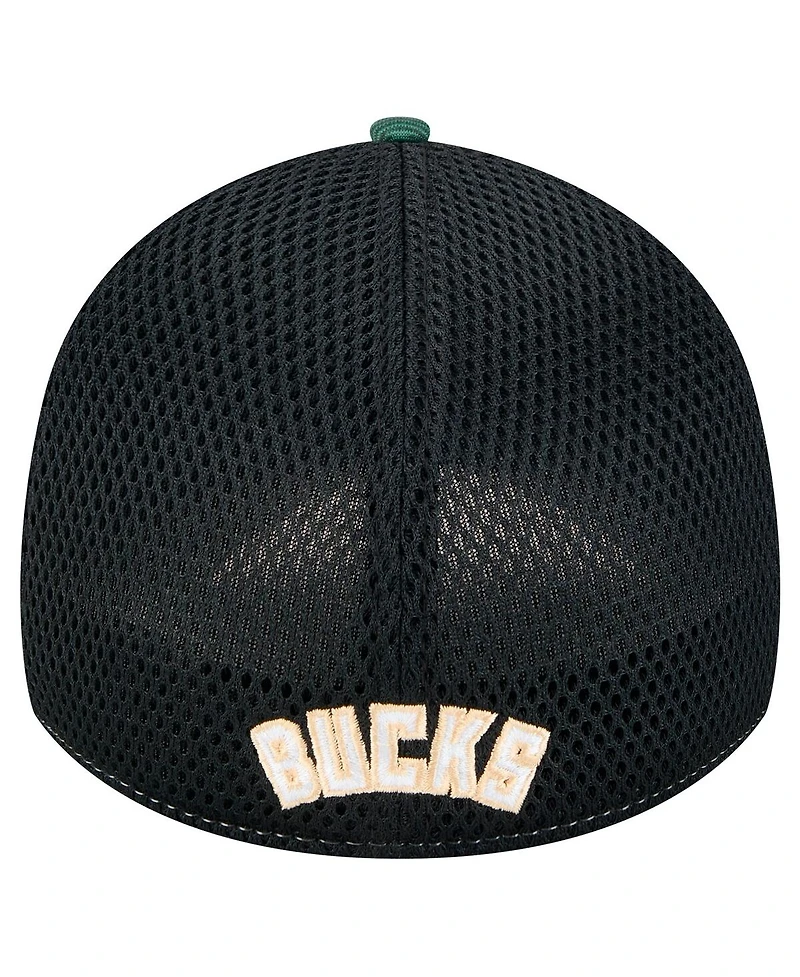New Era Men's Hunter Green Milwaukee Bucks Active Tech Neo Flex 39THIRTY Flex Hat