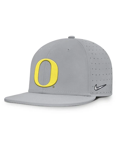 Nike Men's Gray Oregon Ducks On-Field Dugout True Performance Fitted Hat
