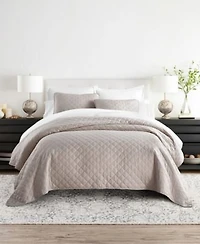 Ienjoy Home Diamond Stitch Lightweight Quilt Sets