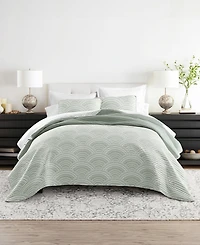 ienjoy Home Scallop Reversible 3-Pc. Lightweight Quilt Set, King/California King