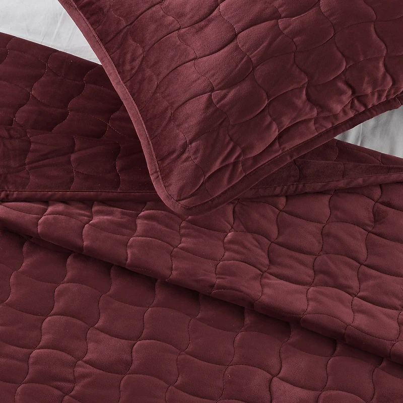 Linery & Co. Velvet Solid Quilt Set