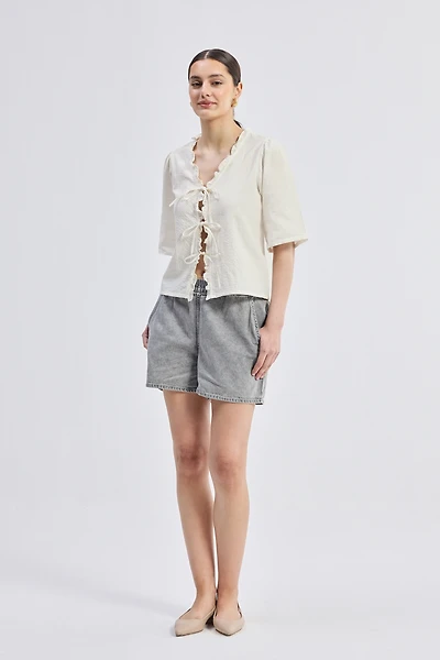 Reistor Women's Relaxed Fit Top With Ruffles and Front-Ties Cream