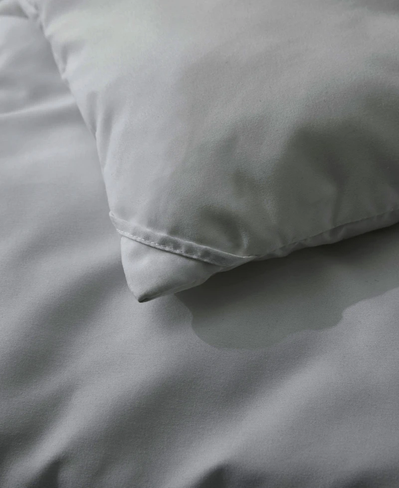 Unikome Noiseless Lightweight Goose Feather Down Comforter, California King