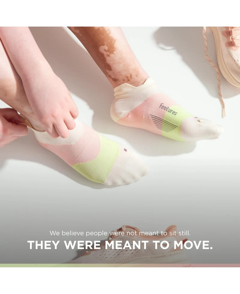 Feetures Men's Elite Ultra Light Cushion Ankle Socks - Sport Sock with Targeted Compression