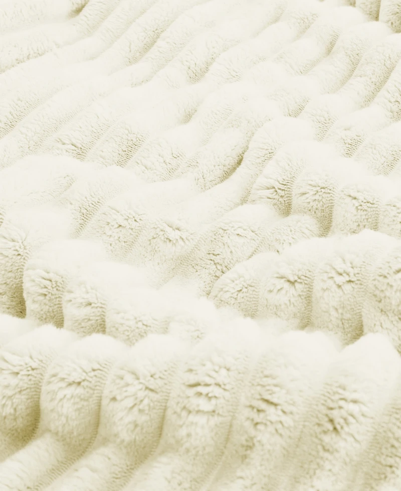Unikome Year Round Plush Flannel Comforter