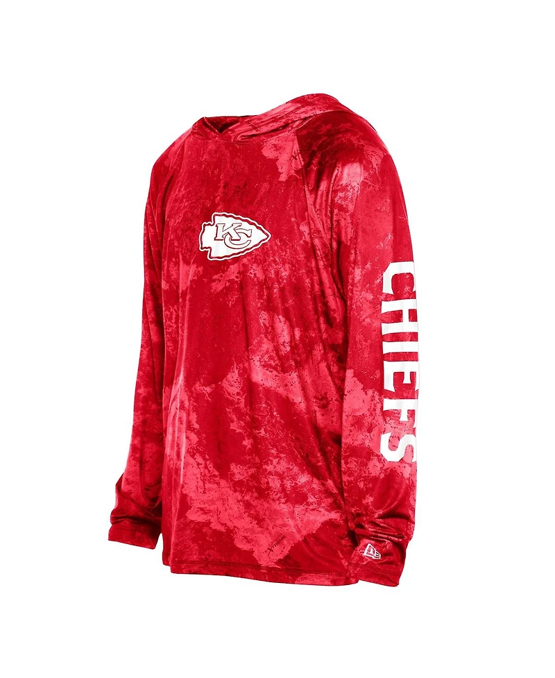 New Era Men's Red Kansas City Chiefs Realtree Xtreme Camo Raglan Long Sleeve Hooded Top