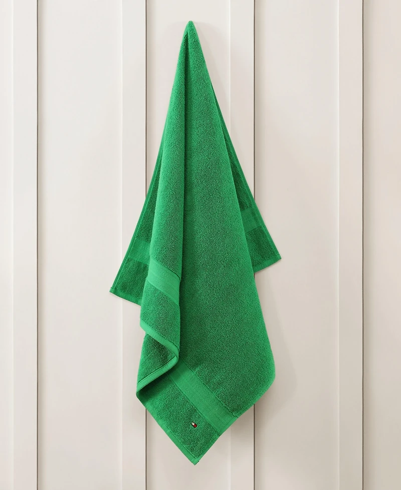 Tommy Hilfiger Home Modern American Solid Cotton Bath Towel, 30" x 54"