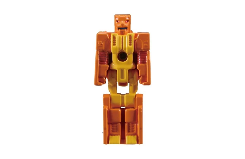LG64 Seaspray with Lione Sawback | Japanese Transformers Legends