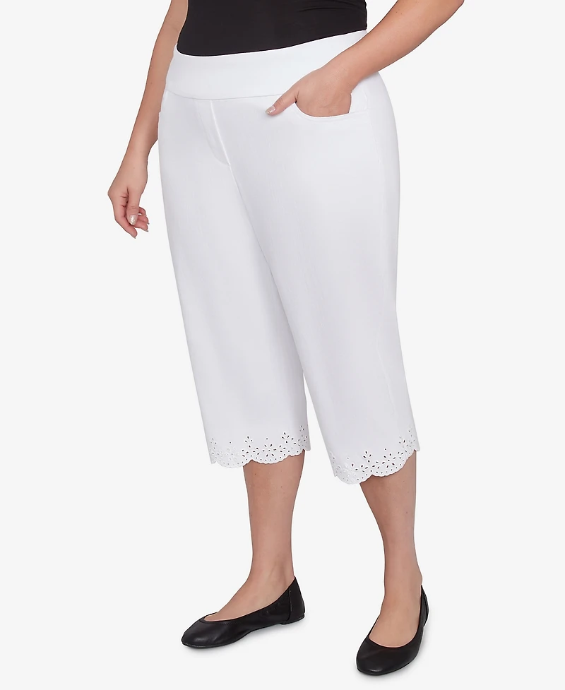 Alfred Dunner Plus Crystal Springs Eyelet Cuff Capri Pants